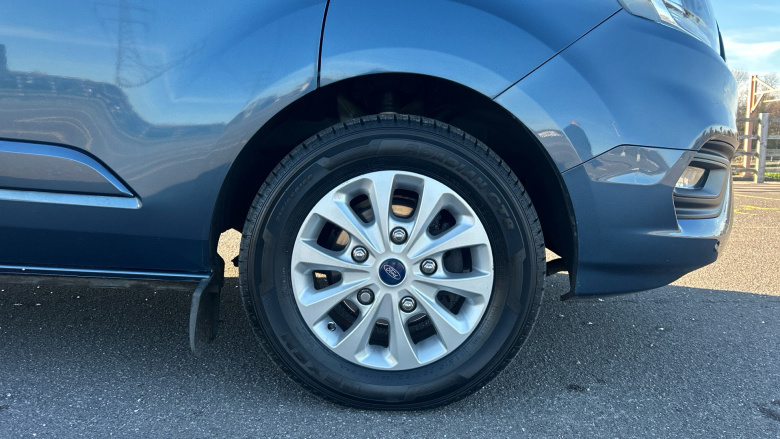 Ford Transit Custom 300 L2 Diesel Fwd 2.0 EcoBlue 130ps Low Roof Limited Van Auto